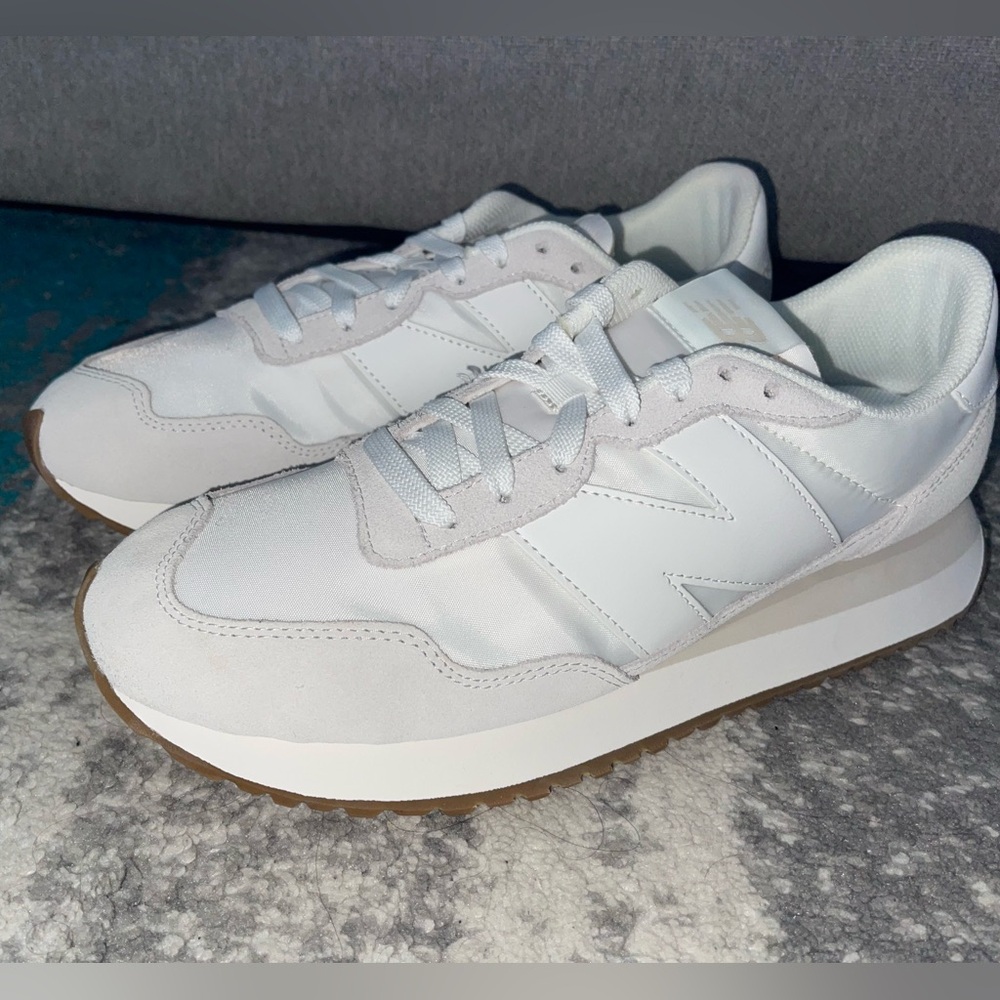 Unisex New Balance 237 - Sizes **Description**